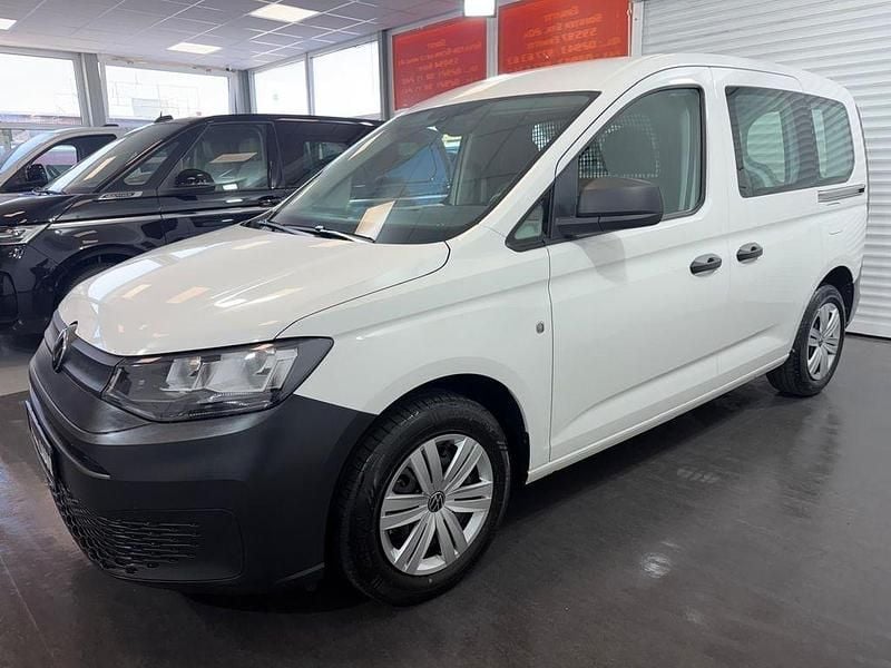 Second-hand VW Caddy 114 CP (83 kW) 2023 Alb Monovolum