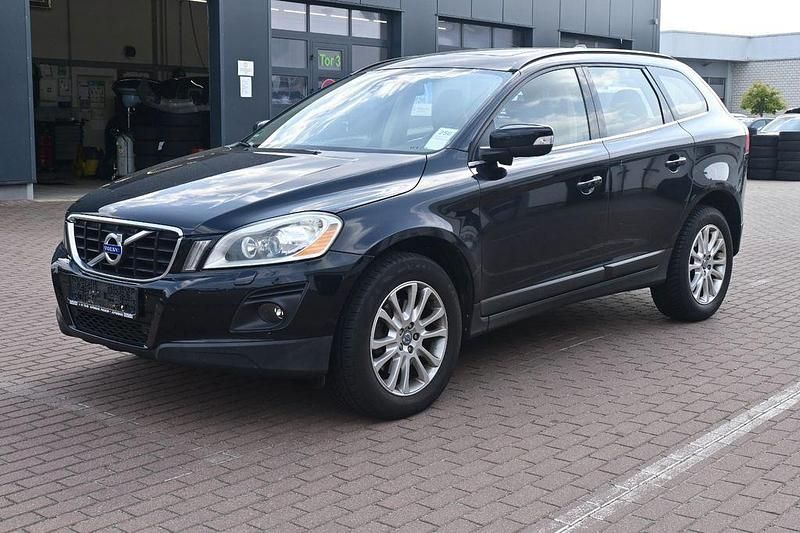 Schwarz Gebraucht 2009 Volvo XC60 Summum SUV | 15.900 € - Bild 1/4