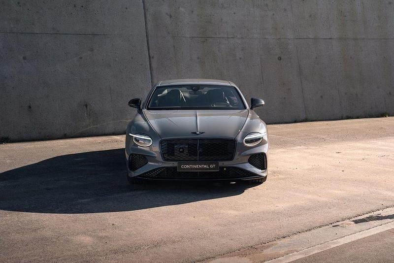 Neu Bentley Continental 680 PS (500 kW) 2026 Grau