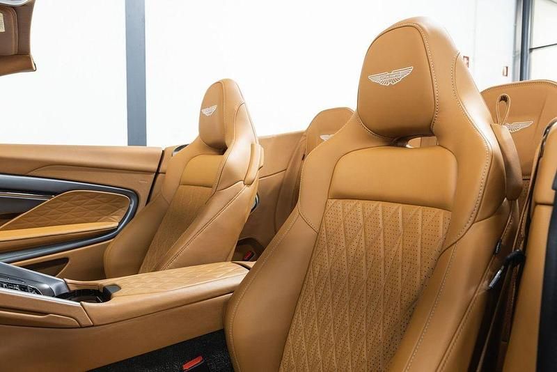 Gebraucht Aston Martin DB12 680 PS (500 kW) 2024 Schwarz Cabrio