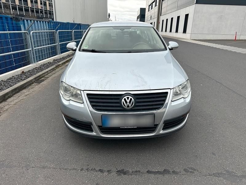 Gebraucht VW Passat 105 PS (77 kW) 2006 Silber Limousine