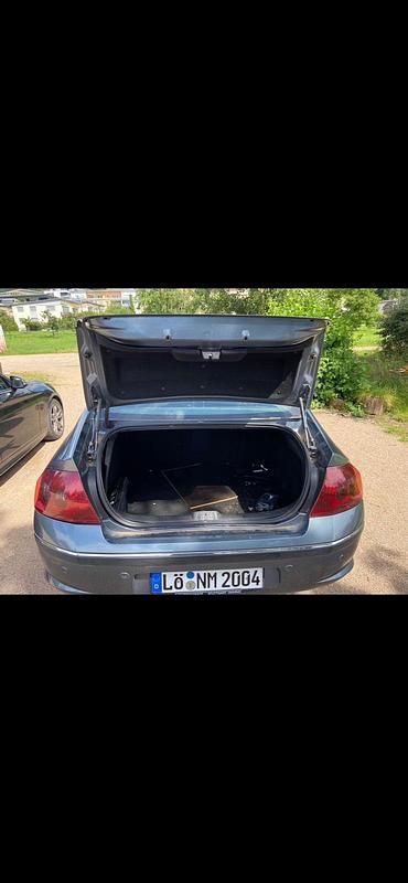 Grau Gebraucht 2007 Peugeot 407 Limousine | 2.350 € (Fairer Preis) - Bild 1/4