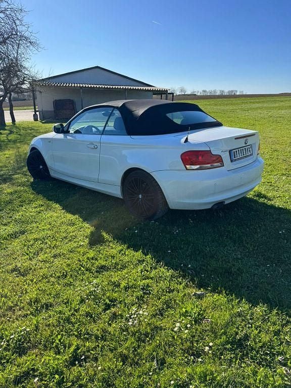 Gebraucht BMW 118 Cabriolet 143 PS (105 kW) 2013 Weiß Cabrio