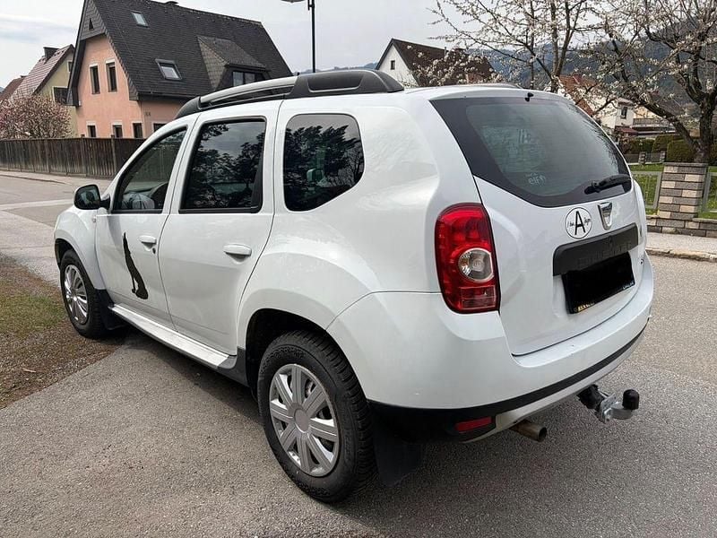 Gebraucht Dacia Duster Lauréate 110 PS (80 kW) 2011 Weiß SUV