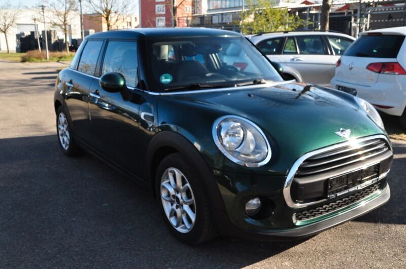 British racing green ii metall Gebraucht 2017 Mini One D Kleinwagen | 10.990 € (Fairer Preis) - Bild 1/4