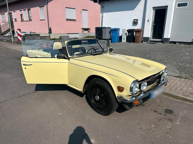 Gebraucht Triumph TR6 90 PS (66 kW) 1976 Gelb Cabrio