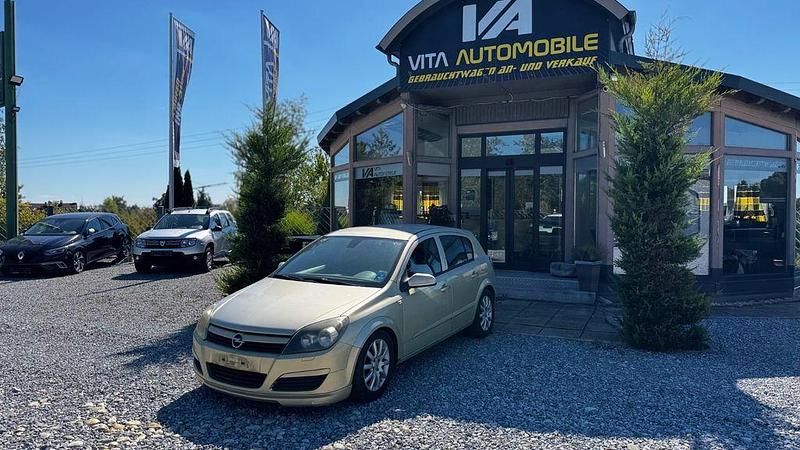 Gelb Gebraucht 2004 Opel Astra Cosmo Limousine | 600 € (Superpreis) - Bild 1/4