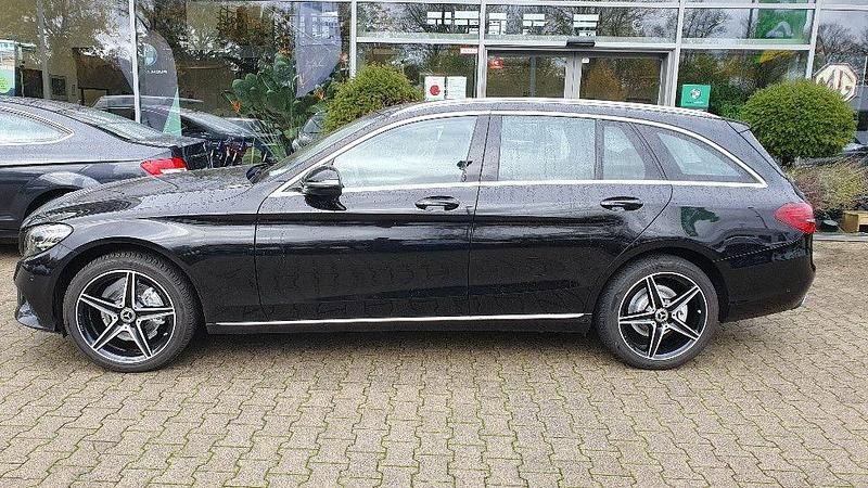 Gebraucht Mercedes C200 Business 184 PS (135 kW) 2018 Schwarz Kombi