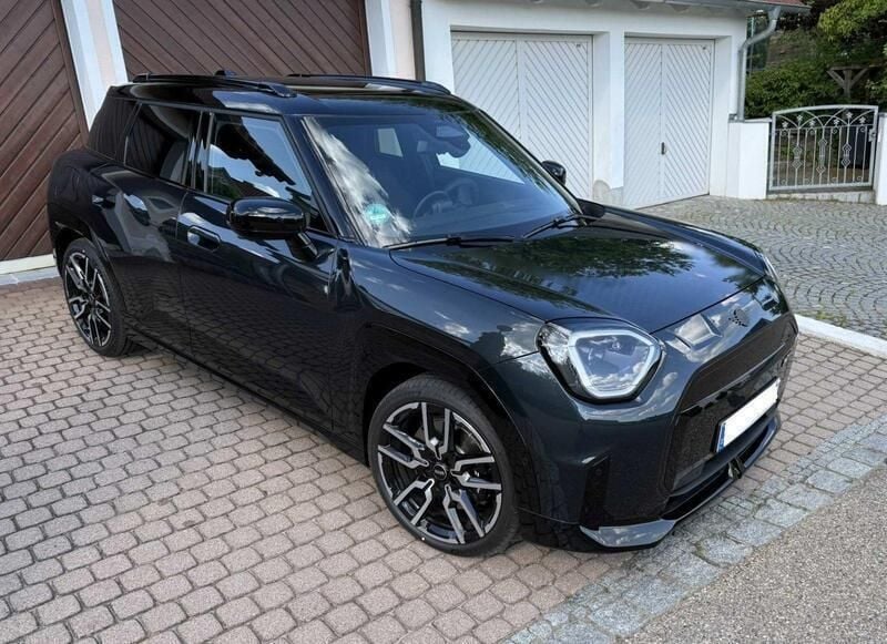 Grau Gebraucht 2025 Mini Cooper Kleinwagen | 37.900 € (Fairer Preis) - Bild 1/4