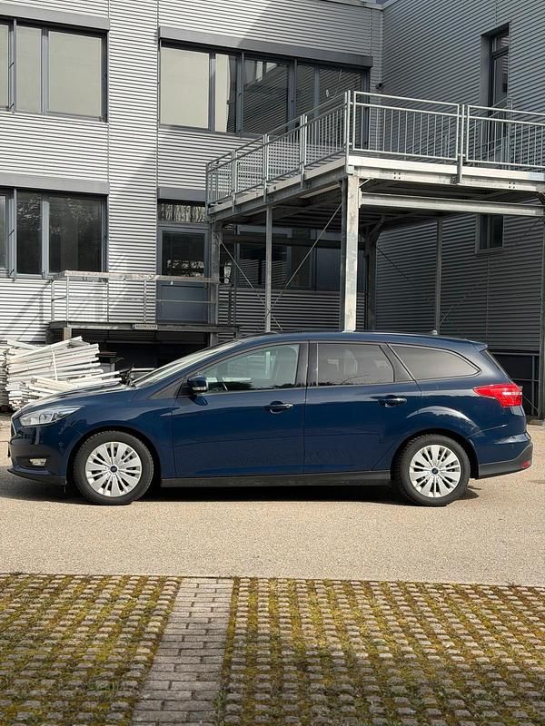 Gebraucht Ford Focus 150 PS (110 kW) 2018 Blau Kombi