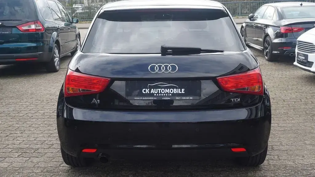 Gebraucht Audi A1 Attraction 90 PS (66 kW) 2012 Schwarz Kleinwagen