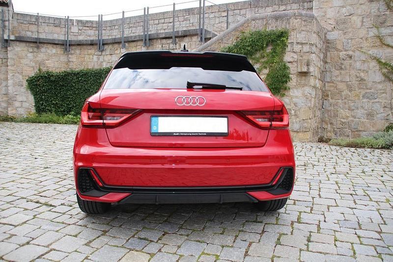 Gebraucht Audi A1 S-Line 95 PS (69 kW) 2024 Rot SUV