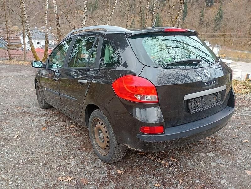 Gebraucht Renault Clio II Initiale 101 PS (74 kW) 2009 Schwarz Limousine