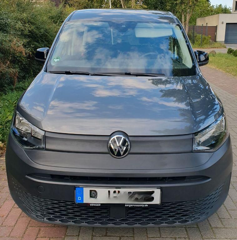 Grau Gebraucht 2021 VW Caddy Van / Kleinbus | 24.500 € (Guter Preis) - Bild 1/4