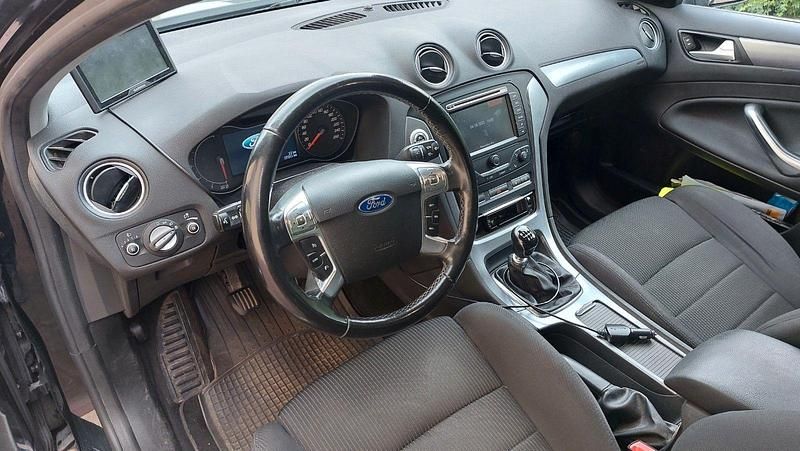 Schwarz Gebraucht 2013 Ford Mondeo Ambiente Kombi | 4.500 € (Guter Preis) - Bild 1/4