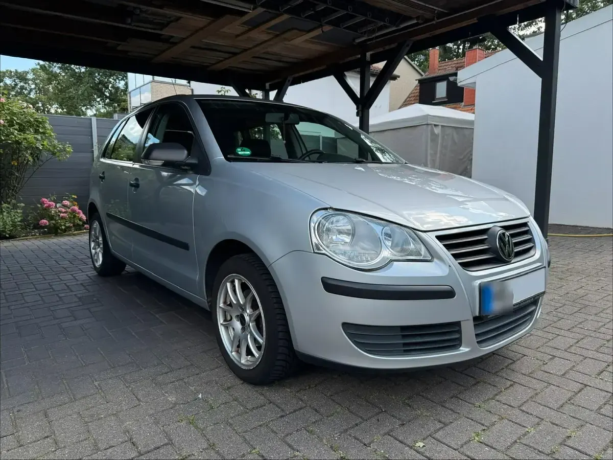 Gebraucht VW Polo 60 PS (44 kW) 2009 Silber Kleinwagen