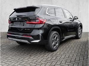 Neu BMW X1 xLine 156 PS (114 kW) 2026 Schwarz (saphirschwarz) SUV
