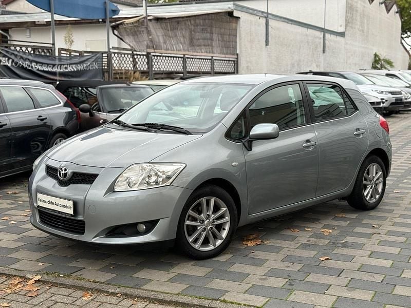Silber Gebraucht 2009 Toyota Auris Life Kleinwagen | 3.899 € (Fairer Preis) - Bild 1/4