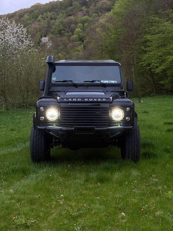 Gebraucht Land Rover Defender 122 PS (89 kW) 2012 Schwarz SUV
