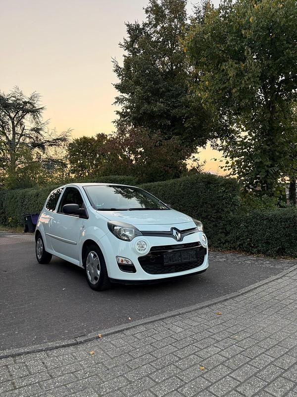Weiß Gebraucht 2013 Renault Twingo Kleinwagen | 2.275 € - Bild 1/4