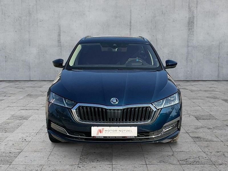 Second-hand Skoda Octavia Style 204 CP (150 kW) 2023 Albastru Break