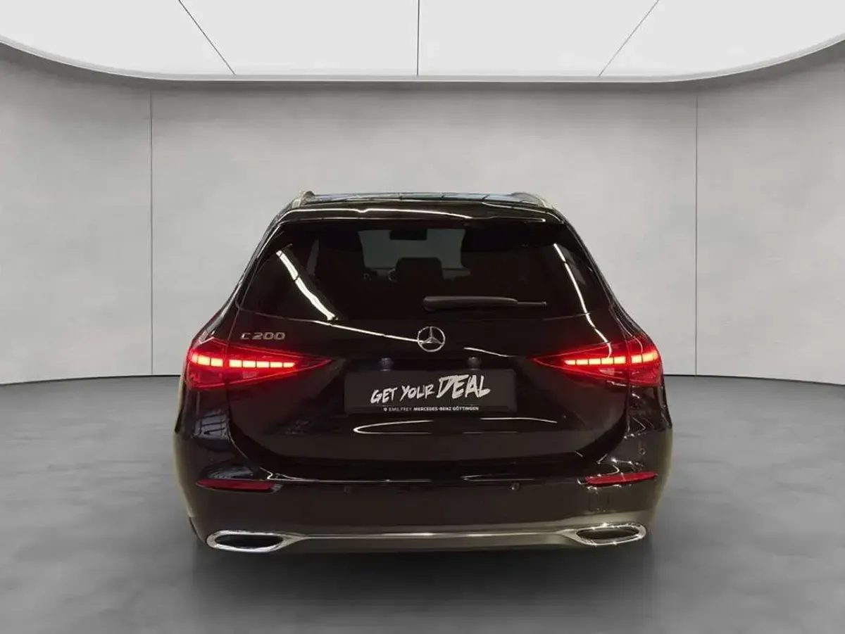 Gebraucht Mercedes C200 Avantgarde 204 PS (150 kW) 2026 Schwarz Kombi