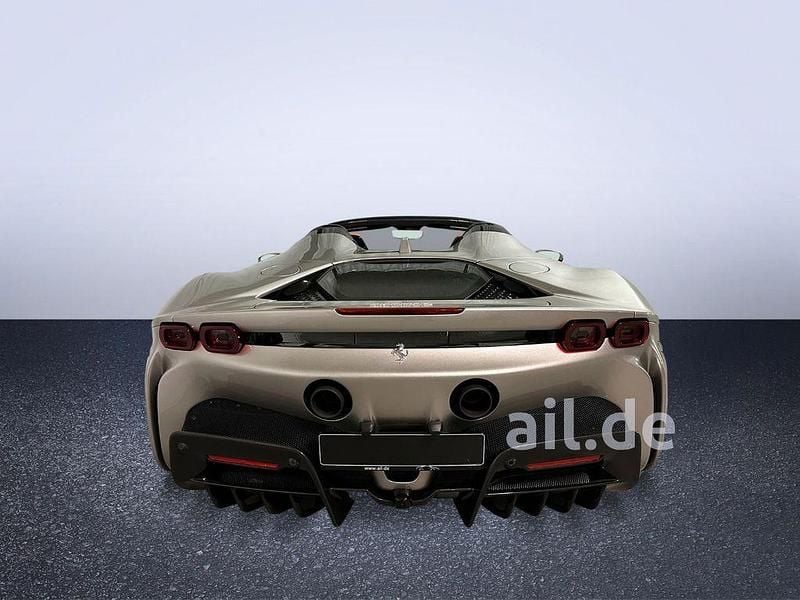 Second-hand Ferrari SF90 999 CP (734 kW) 2024 Argintiu Cabrio