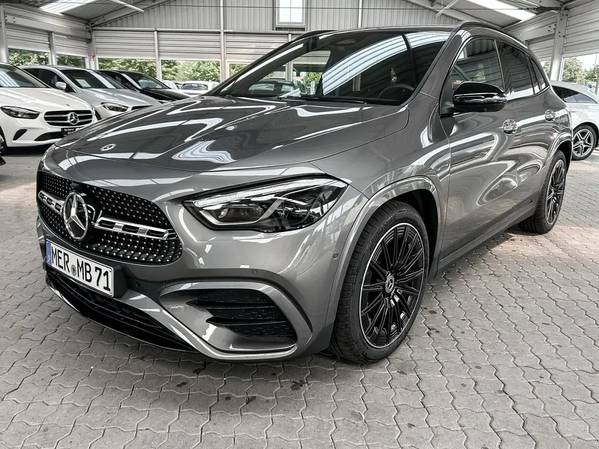 Gebraucht Mercedes GLA200 AMG 163 PS (119 kW) 2026 SUV