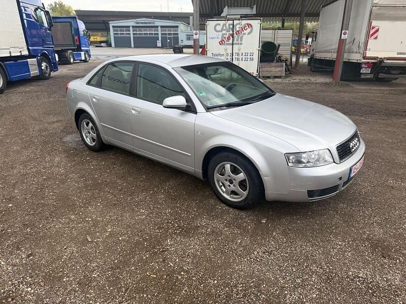 Usata Audi A4 131 CV (96 kW) 2004 Argento Berlina