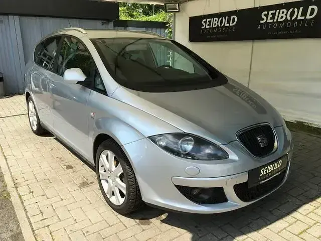 Gebraucht Seat Altea Comfort 125 PS (91 kW) 2008 Silber Van / Kleinbus