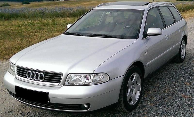 Silber Gebraucht 2000 Audi A4 Sport Kombi | 1.500 € (Guter Preis) - Bild 1/4