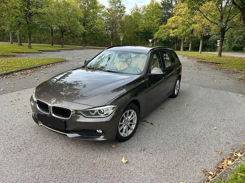Braun Gebraucht 2015 BMW 318 Kombi | 11.500 € (Fairer Preis) - Bild 1/4
