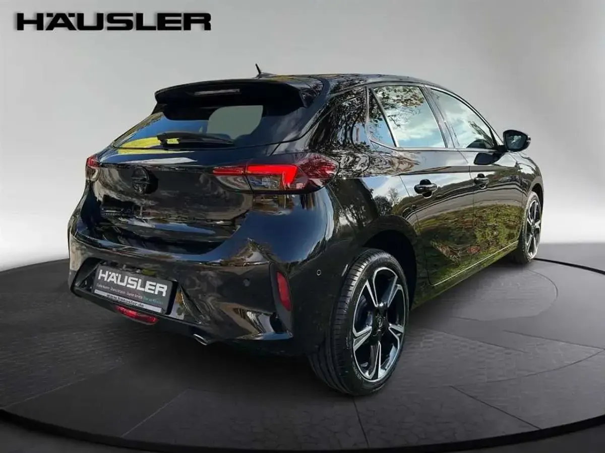 Używany Opel Corsa 131 KM (96 kW) 2025 Czarny Hatchback