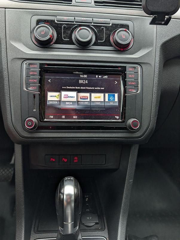 Gebraucht VW Caddy Maxi Trendline 125 PS (91 kW) 2017 Grau Van / Kleinbus