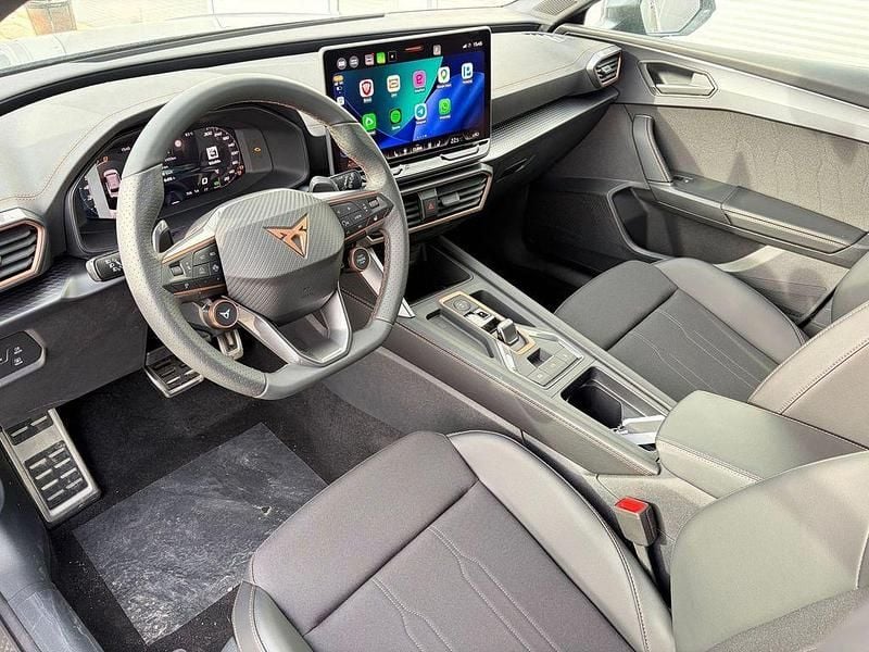 Neu Cupra Leon 150 PS (110 kW) 2026 Grau Limousine