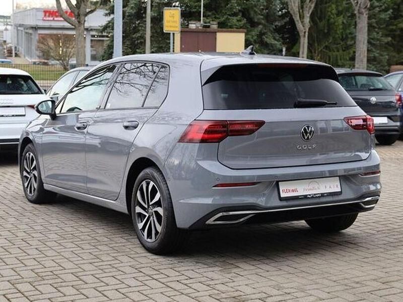 Gebraucht VW Golf VIII 150 PS (110 kW) 2023 Grau Limousine
