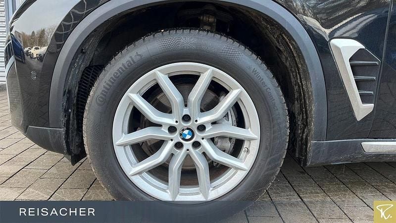 Gebraucht BMW X5 Efficient Dynamics 298 PS (219 kW) 2025 Saphirschwarz metallic SUV