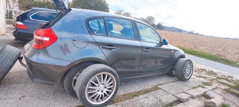 Gebraucht BMW 118 143 PS (105 kW) 2008 Grau Kleinwagen