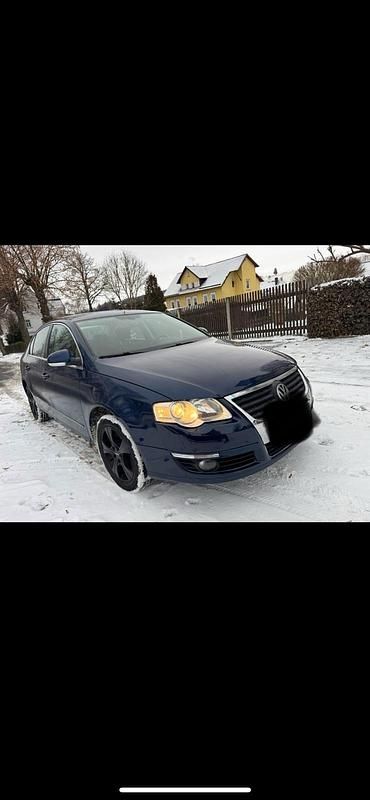 Blau Gebraucht 2008 VW Passat Limousine | 1.900 € (Superpreis) - Bild 1/4
