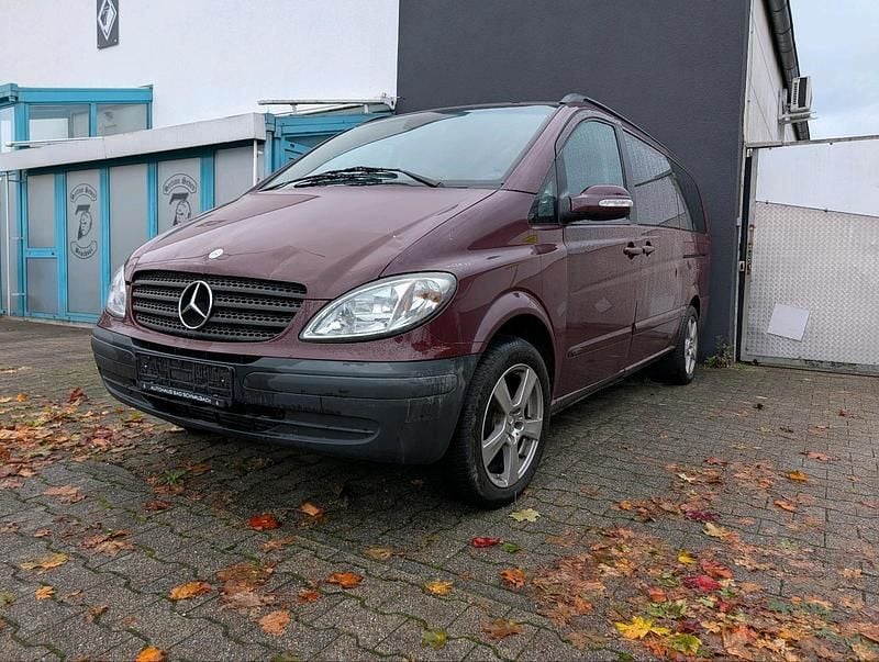 Rot Gebraucht 2005 Mercedes Viano Van / Kleinbus | 3.200 € (Superpreis) - Bild 1/4