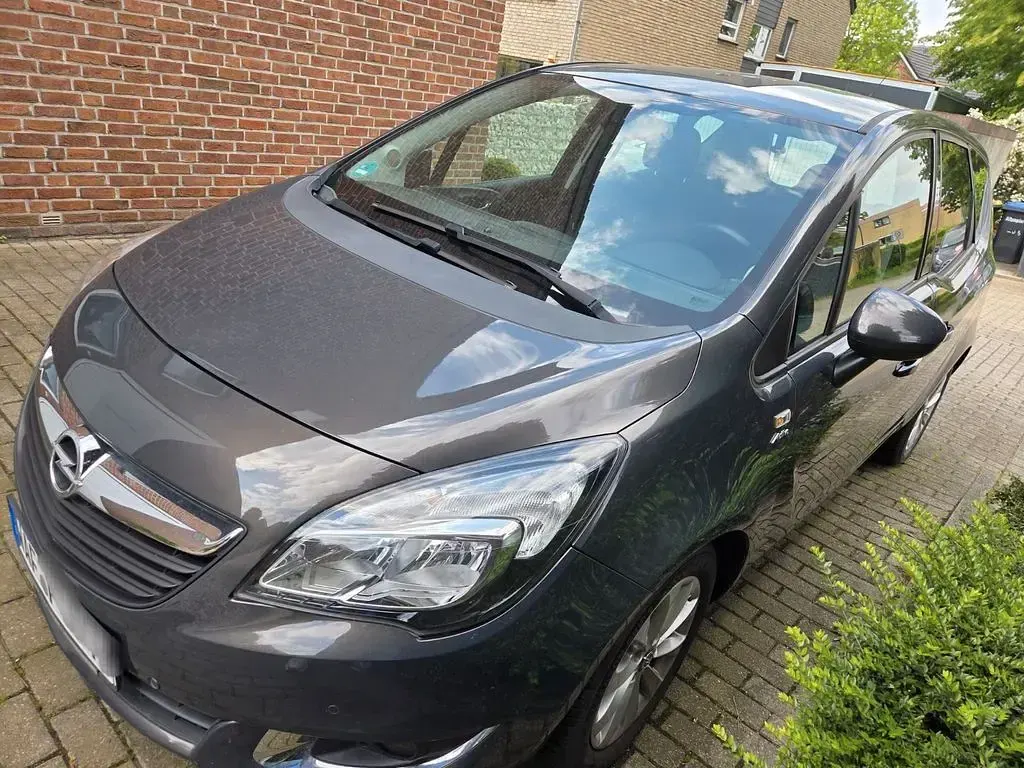 Używany Opel Meriva Active 120 KM (88 kW) 2017 Szary Minivan