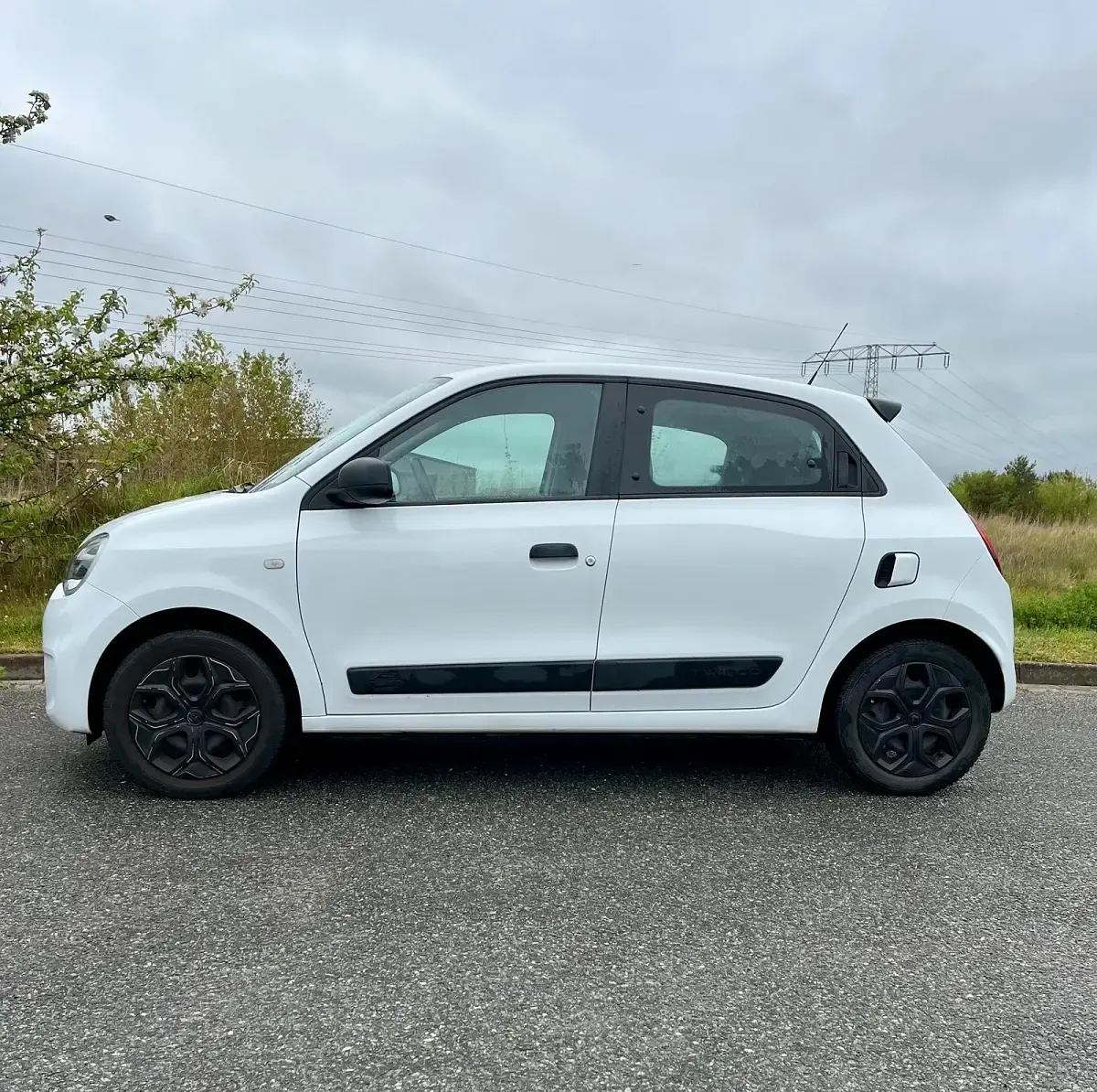 Gebraucht Renault Twingo Life 65 PS (47 kW) 2021 Weiß Kleinwagen