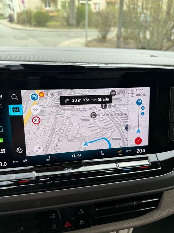 Second-hand VW Multivan 204 CP (150 kW) 2024 Gri Monovolum