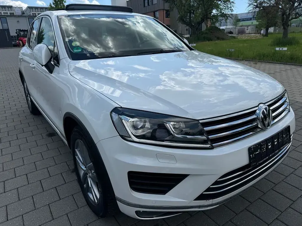 Gebraucht VW Touareg Terrain Tech 262 PS (192 kW) 2015 Weiß SUV