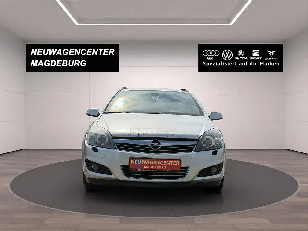 Gebraucht Opel Astra 125 PS (91 kW) 2008 Silber Limousine