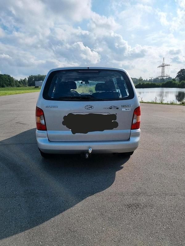 Gebraucht Hyundai Trajet 140 PS (102 kW) 2004 Grau Van / Kleinbus