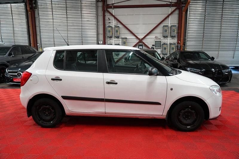 Gebraucht Skoda Fabia Classic 60 PS (44 kW) 2009 Weiß Limousine