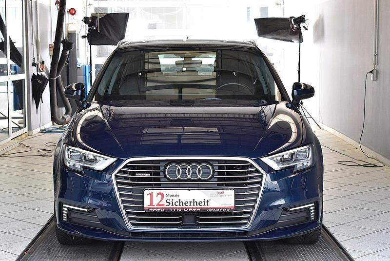 Gebraucht Audi A3 Sport 204 PS (150 kW) 2020 Blau Limousine