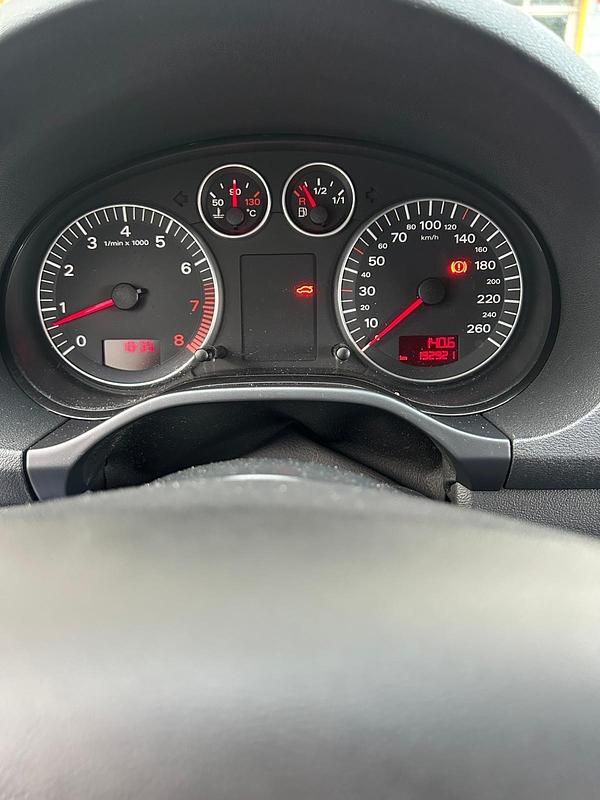 Gebraucht Audi A3 91 PS (66 kW) 2004 Silber Kleinwagen