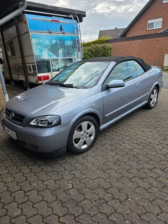 Gebraucht Opel Astra 125 PS (91 kW) 2005 Silber Cabrio